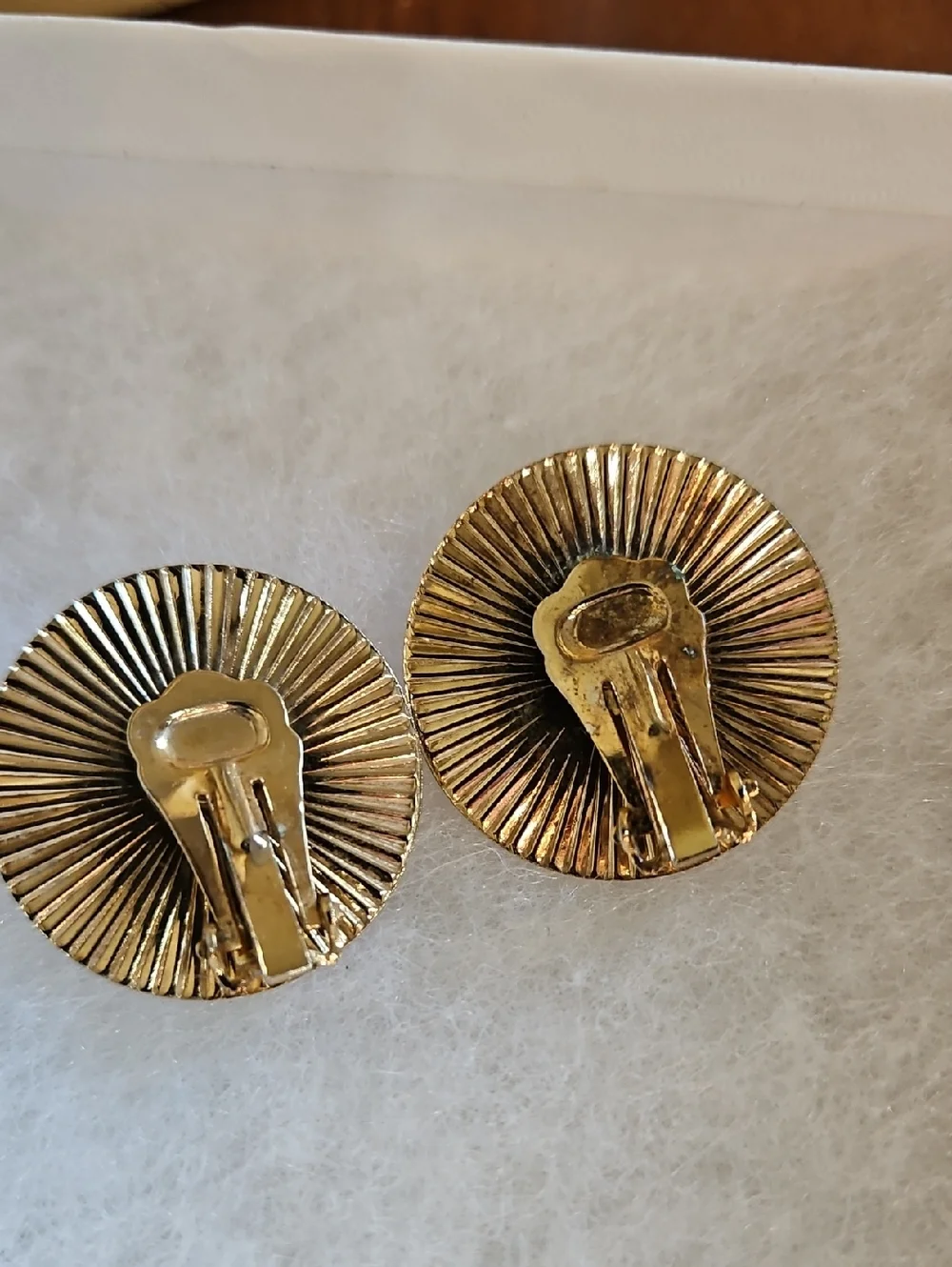 Vintage Gold-Tone Iridescent Stone Clip Earrings and Bracelet‎ Set